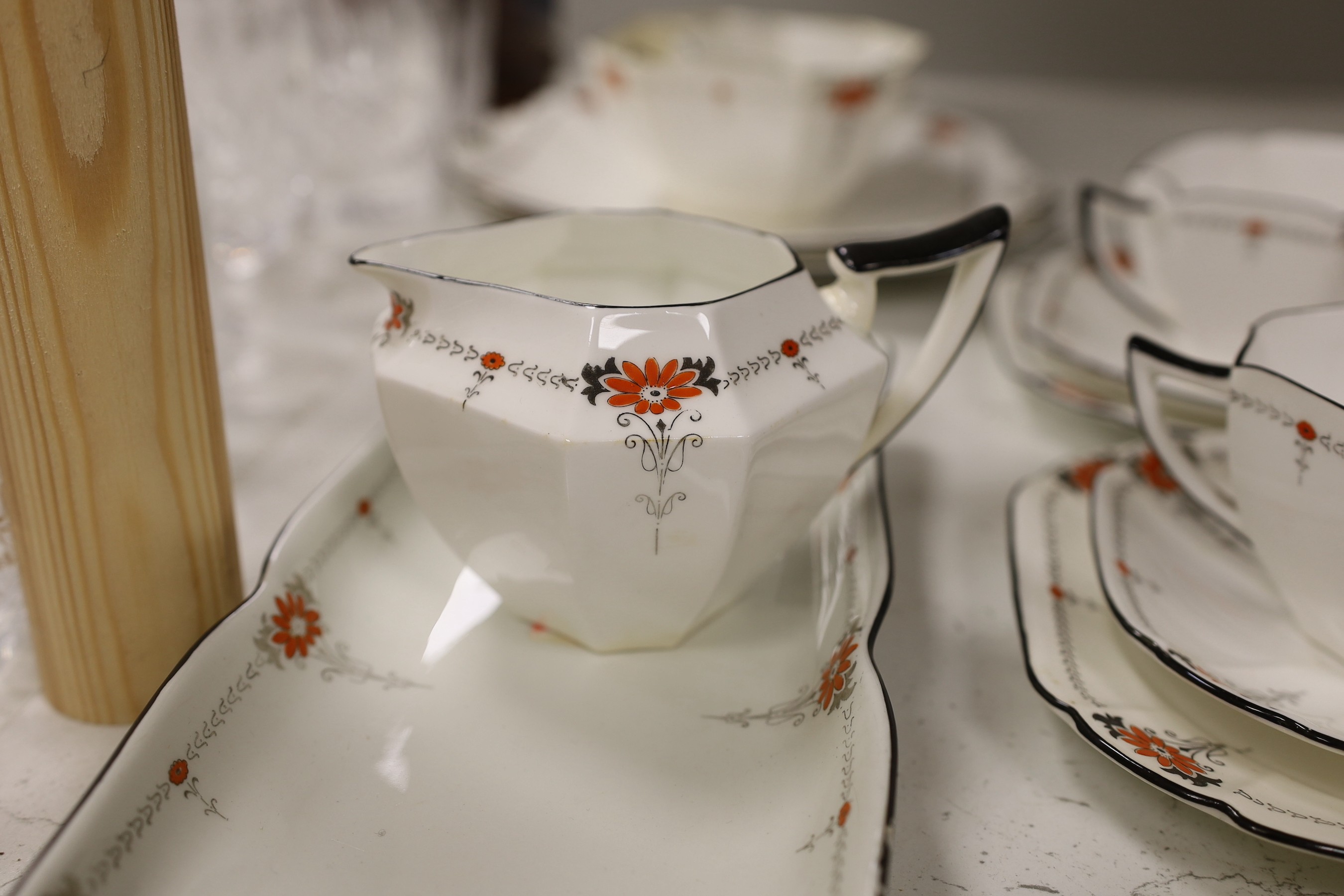 A Shelley Red Daisy pattern tea set 11497
